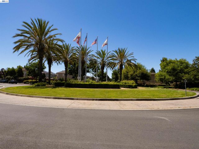 308 Arrowhead Way, Hayward, CA 94544
