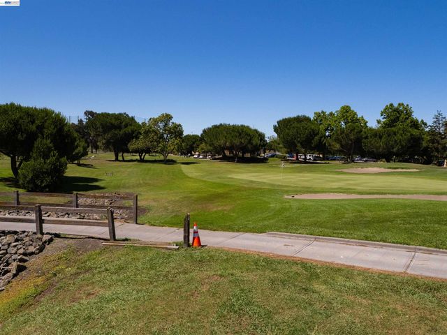 308 Arrowhead Way, Hayward, CA 94544