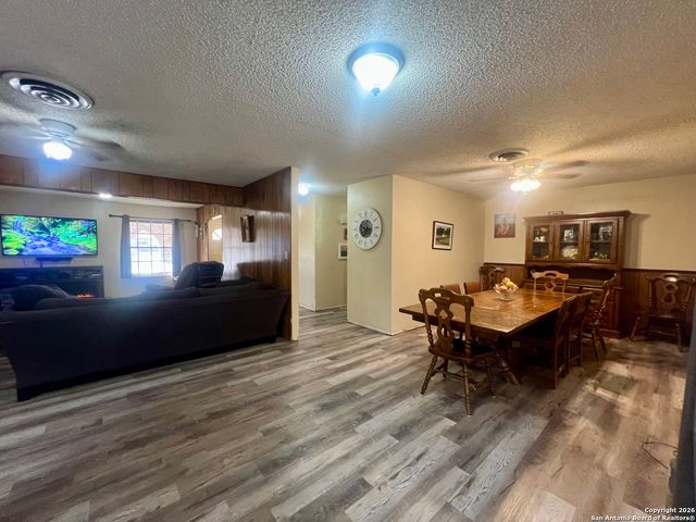 215 Lantana, Pleasanton, TX 78064