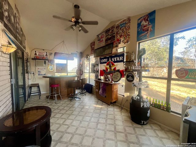 215 Lantana, Pleasanton, TX 78064