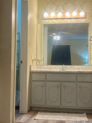 215 Lantana, Pleasanton, TX 78064