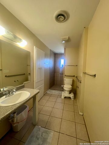 215 Lantana, Pleasanton, TX 78064