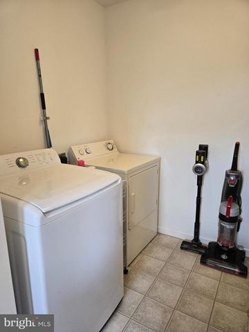 318 SHERMAN AVE, Carlisle, PA 17013