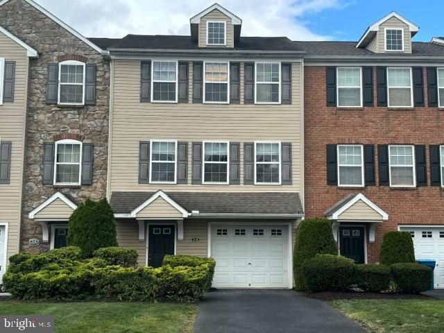 318 SHERMAN AVE, Carlisle, PA 17013