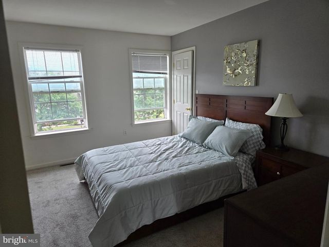 318 SHERMAN AVE, Carlisle, PA 17013