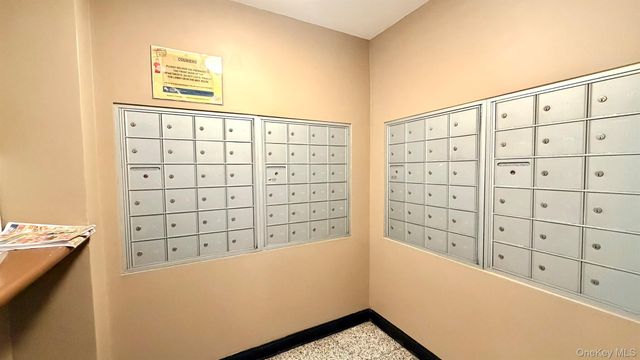 9707 63rd Road 8G, Rego Park, NY 11374