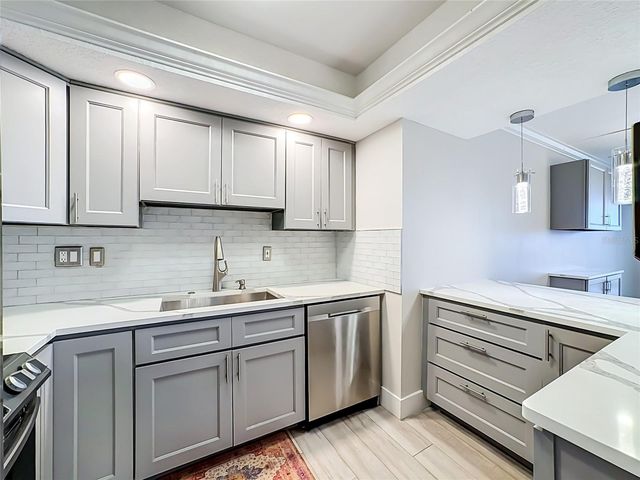 8750 MIDNIGHT PASS ROAD 501C, Sarasota, FL 34242