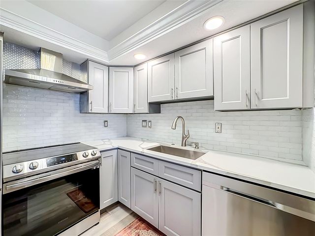 8750 MIDNIGHT PASS ROAD 501C, Sarasota, FL 34242