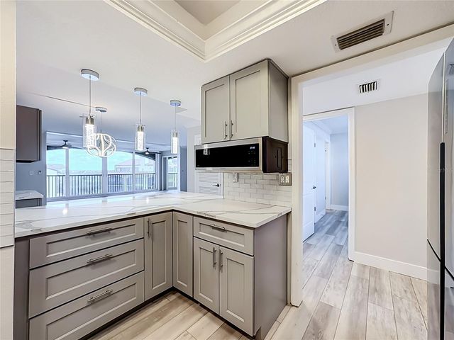 8750 MIDNIGHT PASS ROAD 501C, Sarasota, FL 34242