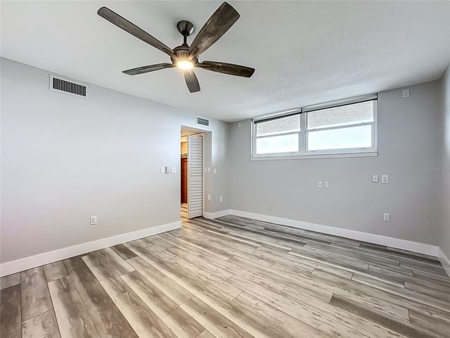 8750 MIDNIGHT PASS ROAD 501C, Sarasota, FL 34242
