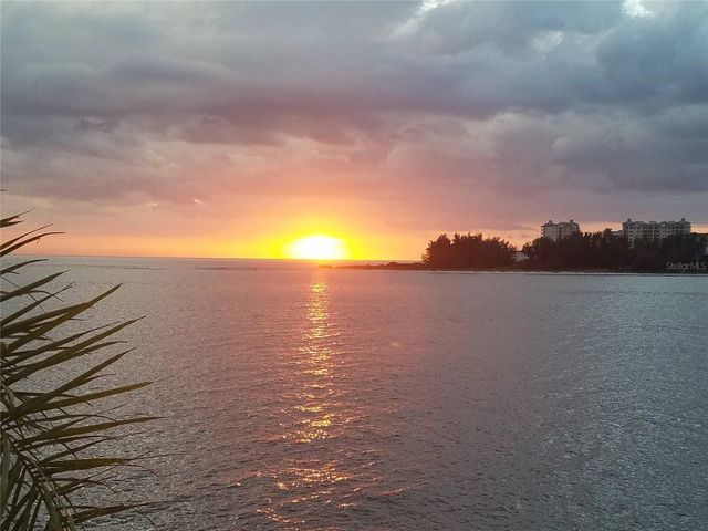 8750 MIDNIGHT PASS ROAD 501C, Sarasota, FL 34242