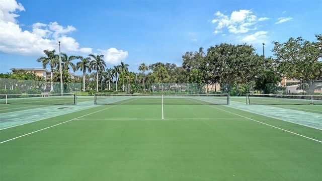 8750 MIDNIGHT PASS ROAD 501C, Sarasota, FL 34242