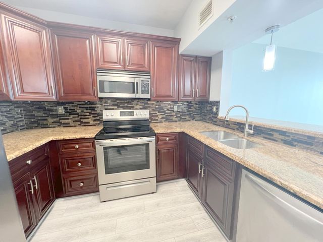 3020 NE 32nd Avenue 608, Fort Lauderdale, FL 33308