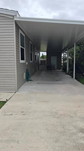 7306 43rd Terrace N, Riviera Beach, FL 33404