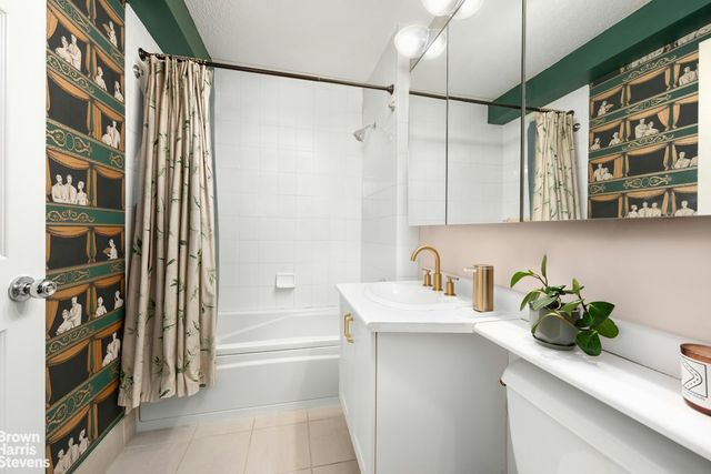 68 Bradhurst Ave Apt 1U, New York City, NY 10030