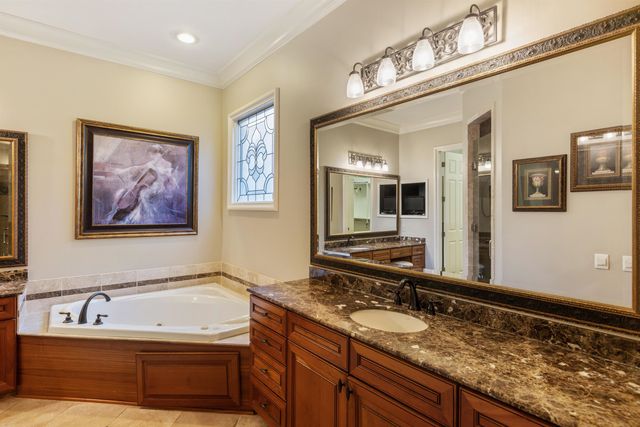 3118 OAKLEIGH MANOR CV, Germantown, TN 38138