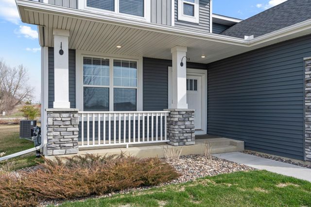 7449 203rd Street W, Lakeville, MN 55044