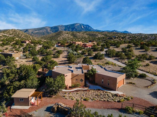 26 Cedar Creek, Placitas, NM 87043