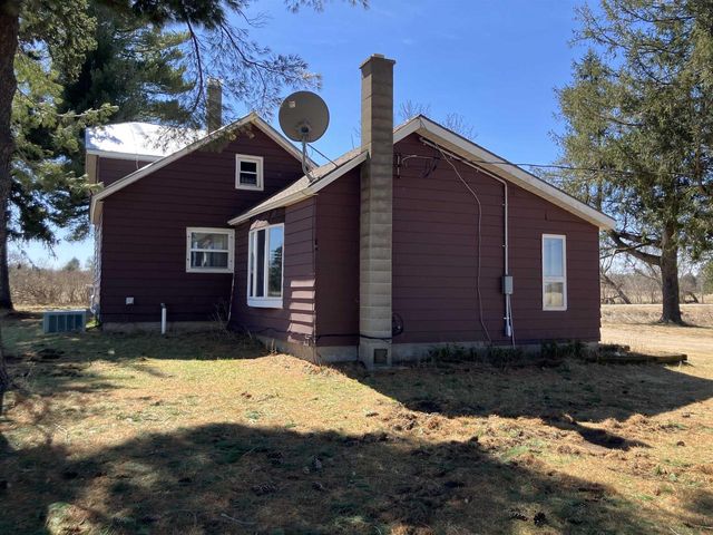 W6932 ALP COURT, Wild Rose, WI 54984