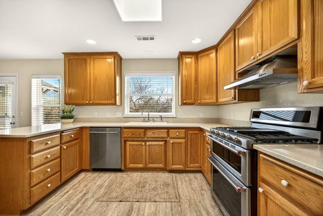 480 Parkside Drive, Ashland, OR 97520