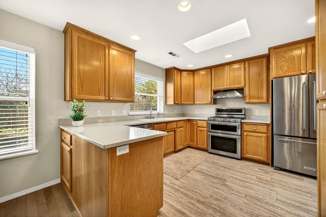 480 Parkside Drive, Ashland, OR 97520