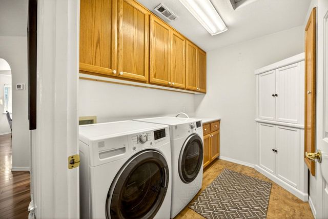 480 Parkside Drive, Ashland, OR 97520