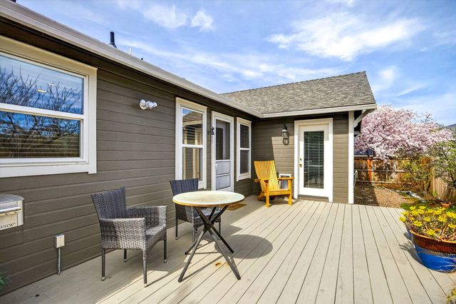 480 Parkside Drive, Ashland, OR 97520