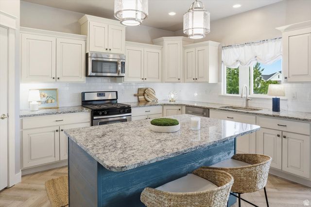408 W CORNFIELD CIR, Kaysville, UT 84037