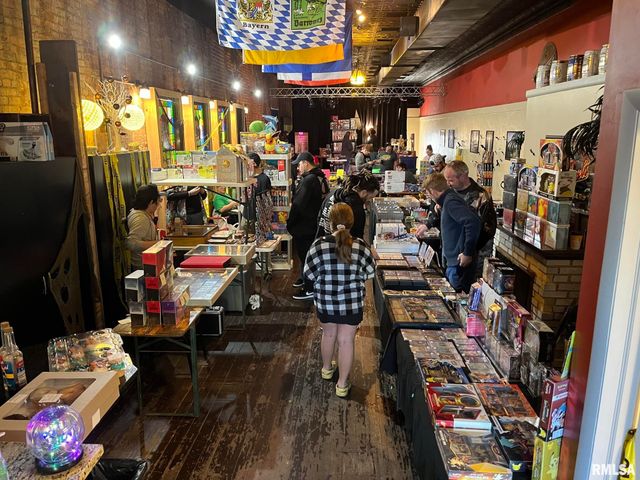 1423 5TH Avenue, Moline, IL 61265