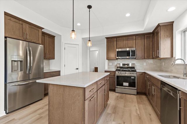 N174W20660 Laurel Springs CIRCLE, Jackson, WI 53037