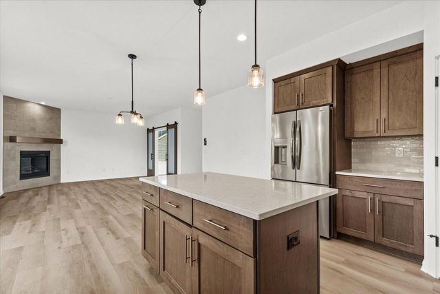 N174W20660 Laurel Springs CIRCLE, Jackson, WI 53037