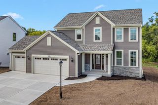 N174W20660 Laurel Springs CIRCLE, Jackson, WI 53037