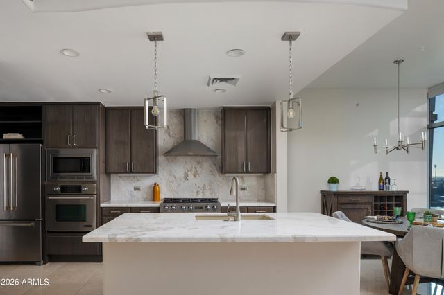 140 E RIO SALADO Parkway 1101, Tempe, AZ 85281