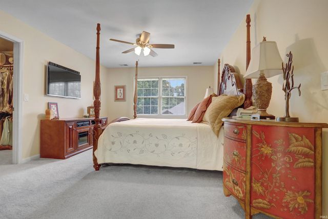 7344 Timber View Drive, Newburgh, IN 47630