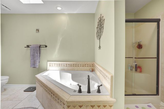 7344 Timber View Drive, Newburgh, IN 47630