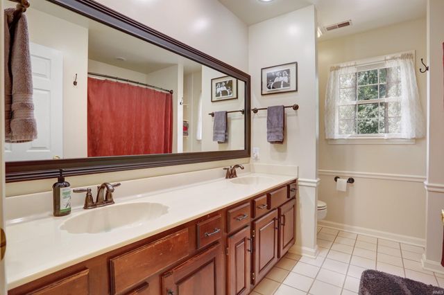 7344 Timber View Drive, Newburgh, IN 47630
