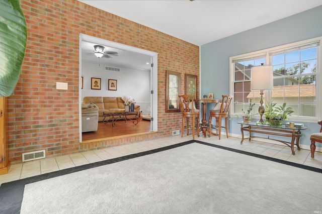 7344 Timber View Drive, Newburgh, IN 47630