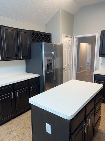 704 Kelsie Lane, Desoto, TX 75115