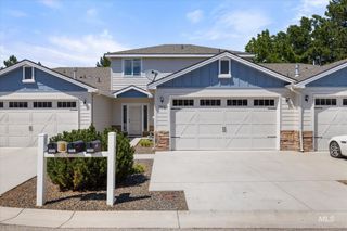2062 W Pine Ave, Meridian, ID 83642