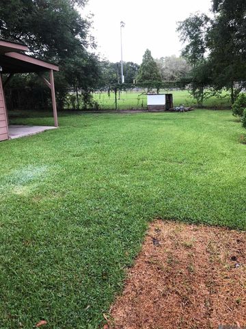 406 E Chuck St, Gonzales, LA 70737
