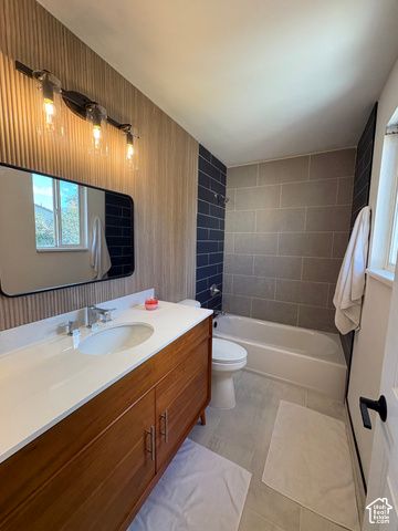 7522 S HIGHLAND HOLLOW COVE CV, West Jordan, UT 84084