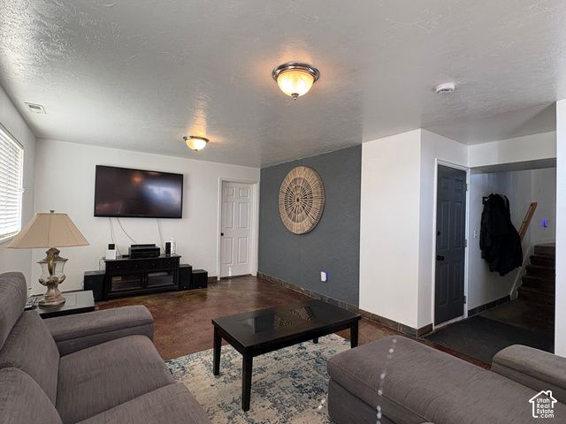 7522 S HIGHLAND HOLLOW COVE CV, West Jordan, UT 84084