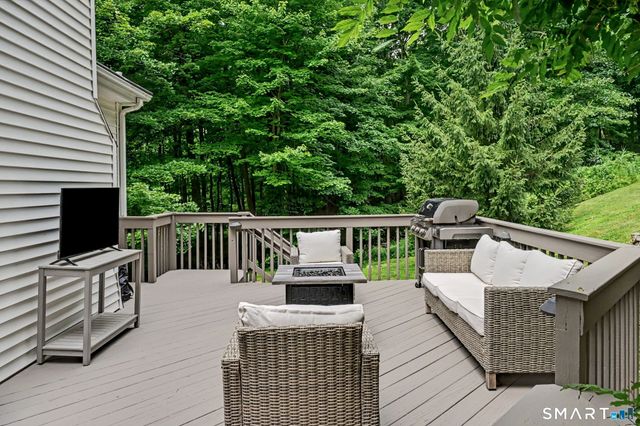 380 Black Rock Turnpike, Redding, CT 06896