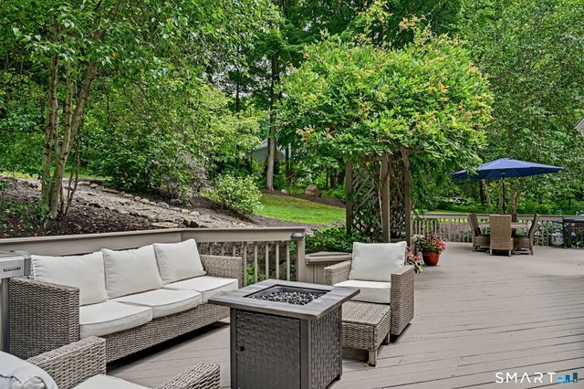 380 Black Rock Turnpike, Redding, CT 06896