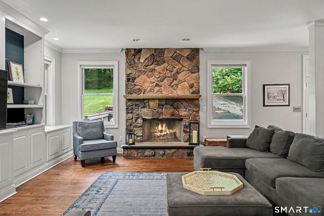 380 Black Rock Turnpike, Redding, CT 06896