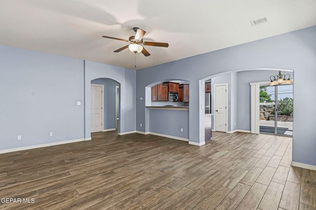 12569 WOLF BERRY Drive, El Paso, TX 79928