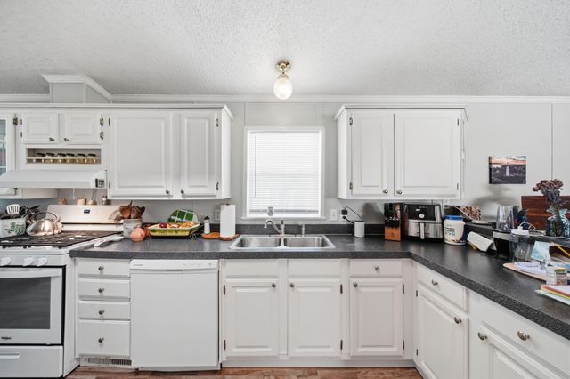 1076 Cambry Circle, Grass Lake, MI 49240