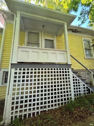 215 Orchard Street, Mount Airy, NC 27030