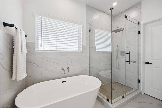 5621 Camino Encantado Drive, Houston, TX 77091