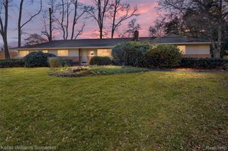 2129 Long Lake Shore Drive, West Bloomfield Charter Township, MI 48323